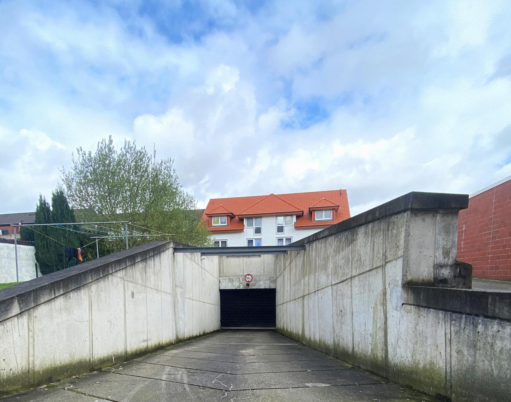 Schoelerberg Apartment Mit Tiefgaragenparkplatz Und Kingsize-Bett Osnabrück Buitenkant foto